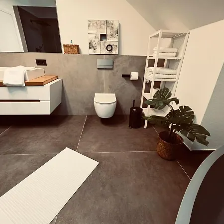 Deluxe Loft With Abstatt